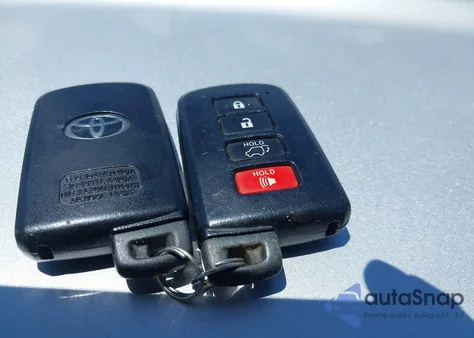 2017 Toyota Rav4 Xle из США, поврежденный, VIN JTMWFREV3HJ709366